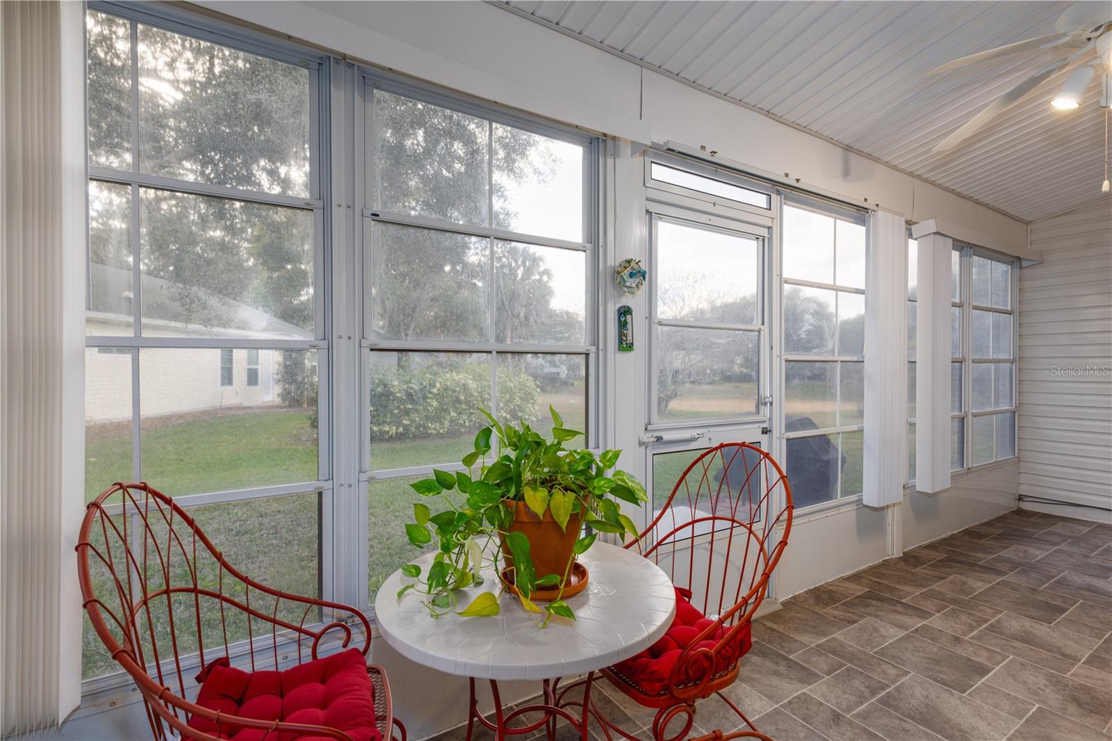 Image 26 of 36 For 25735 Glen Eagle Drive