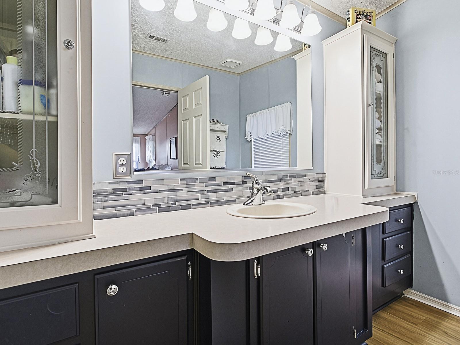 Image 17 of 54 For 25120 Clifford Hill