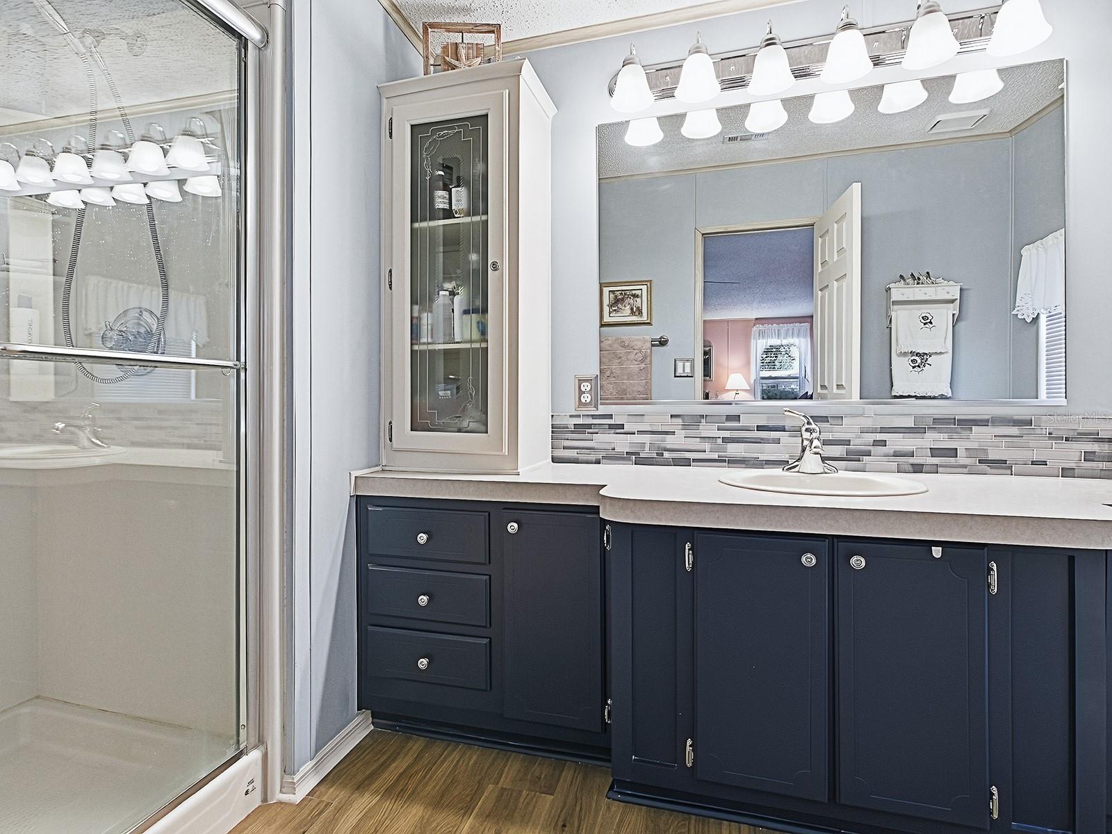 Image 18 of 54 For 25120 Clifford Hill