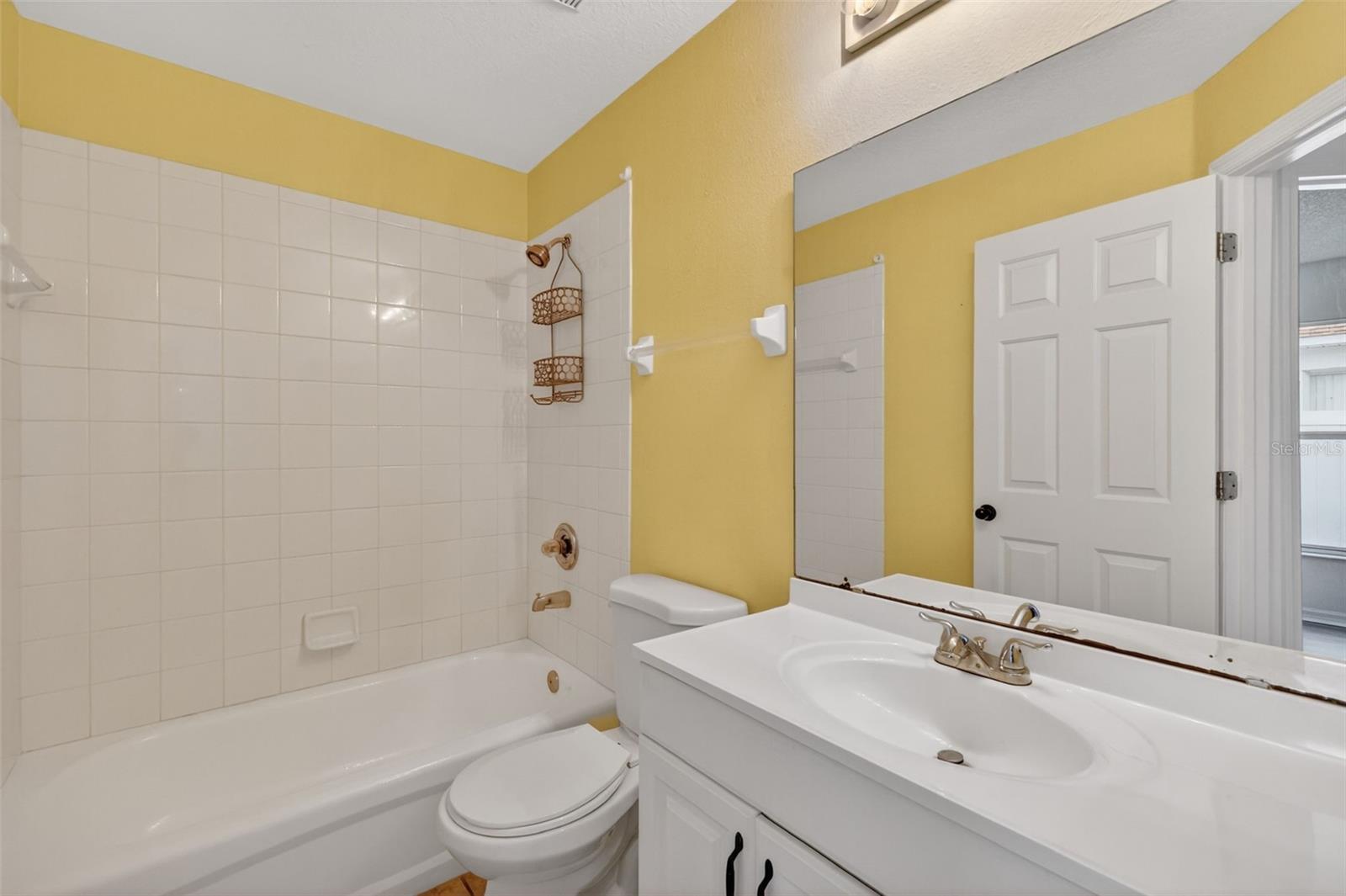 Image 18 of 23 For 121 Sonja Circle