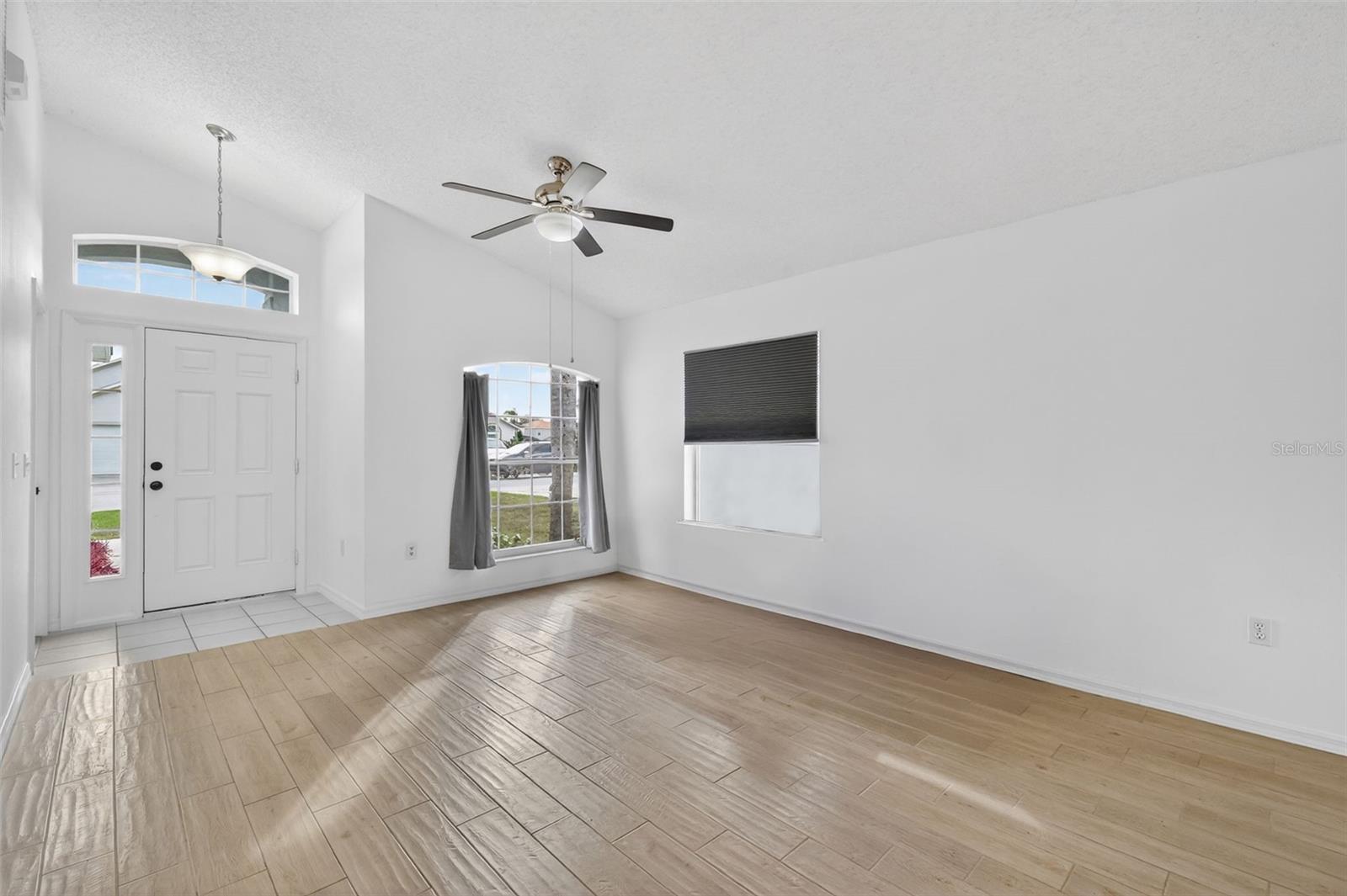 Image 7 of 23 For 121 Sonja Circle