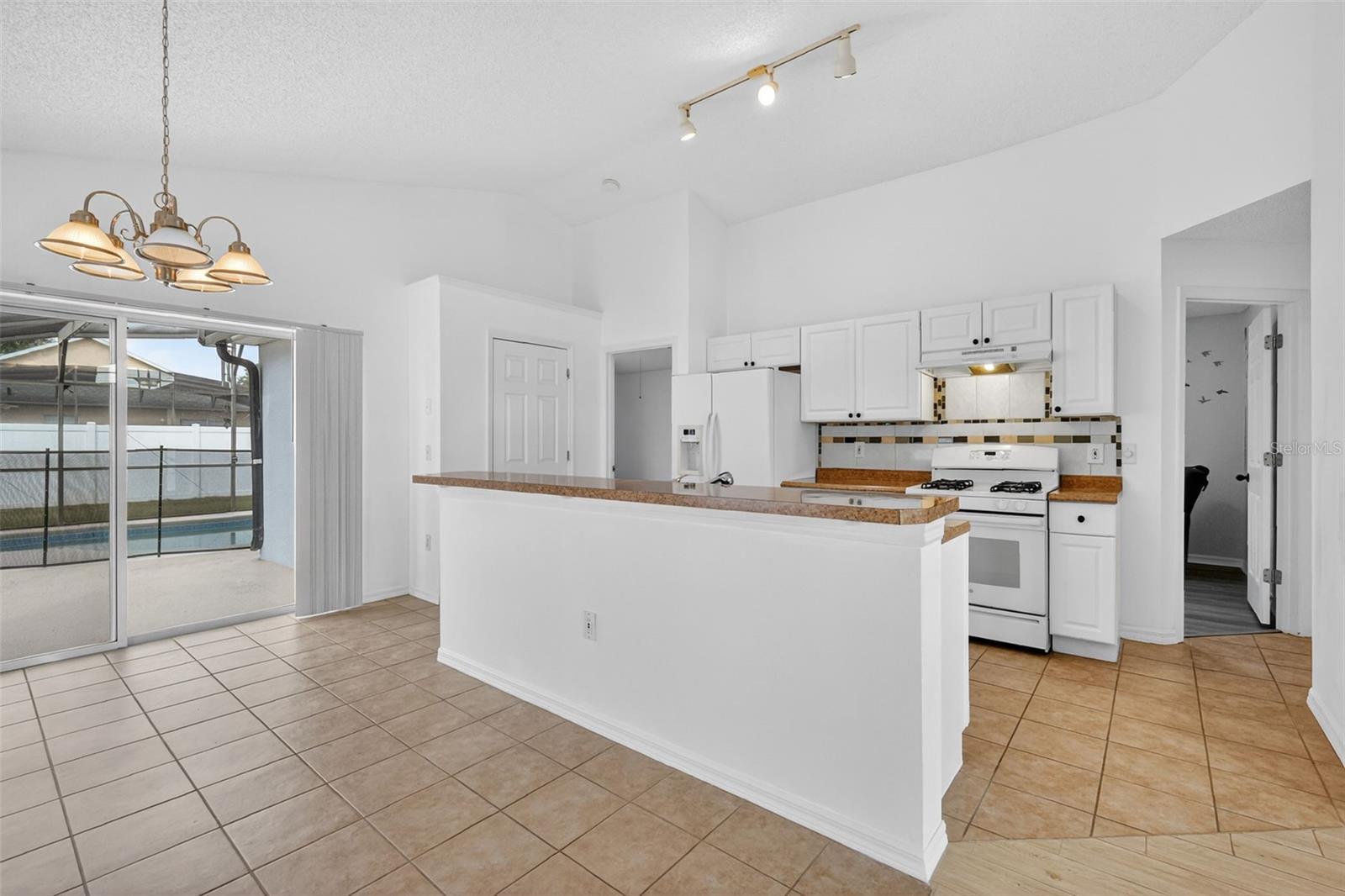 Image 8 of 23 For 121 Sonja Circle