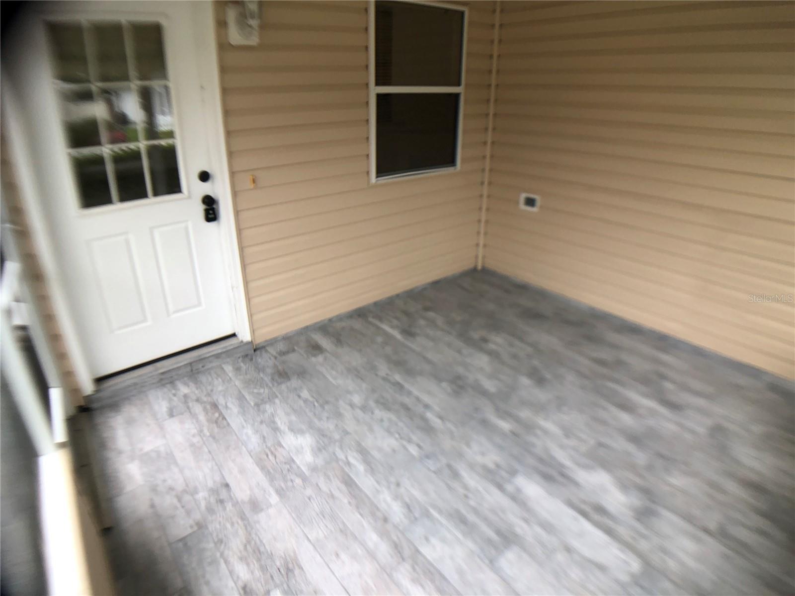 Image 4 of 20 For 2566 Hialeah Avenue