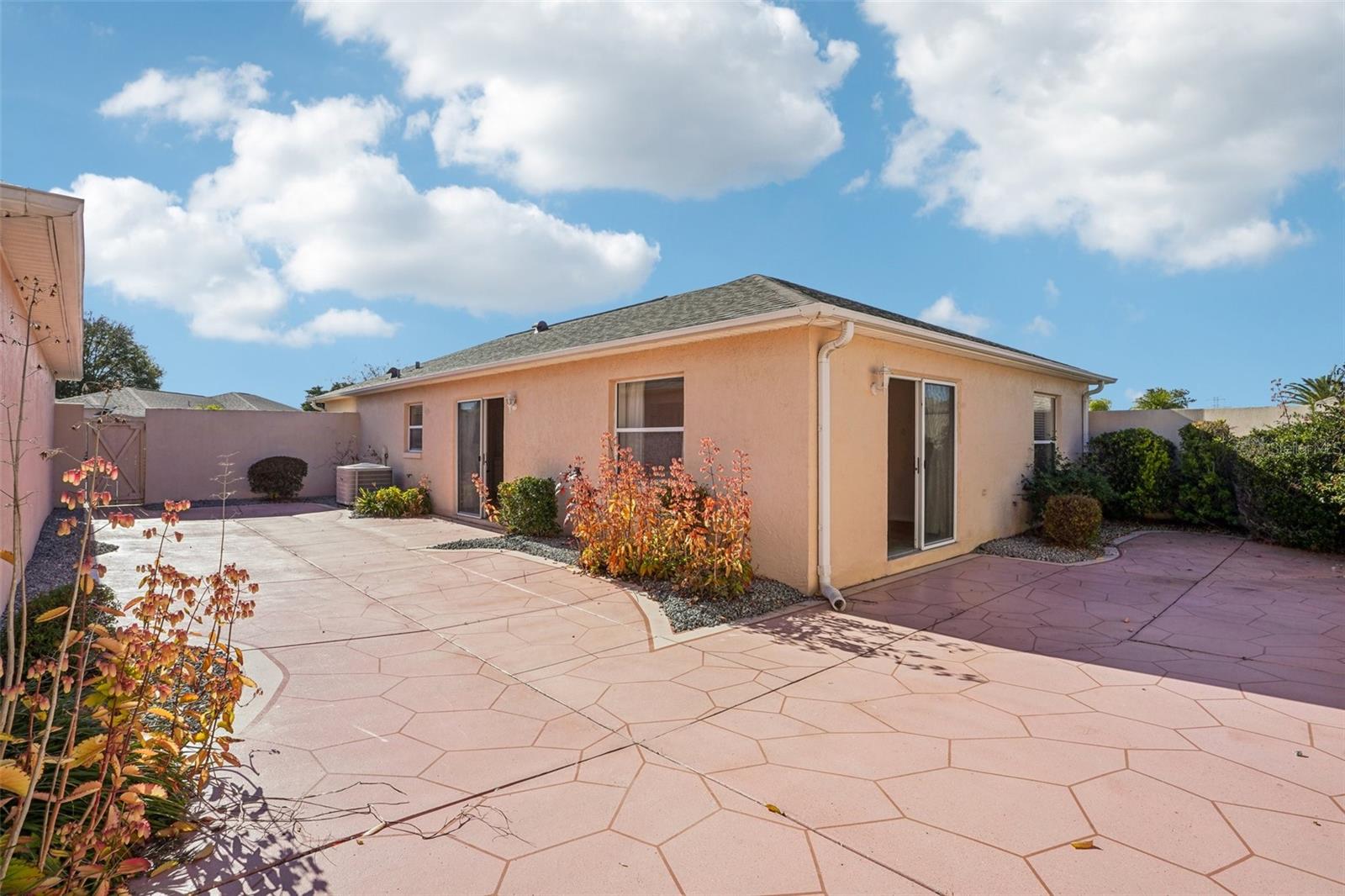 Image 25 of 30 For 871 Trevino Terrace