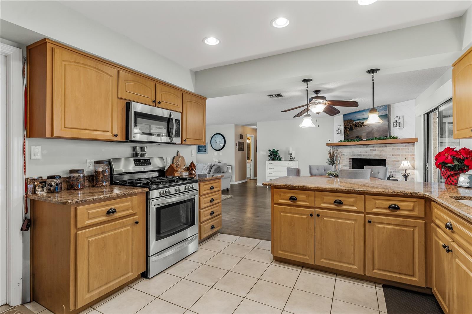 Image 16 of 49 For 2013 Edgewood Avenue