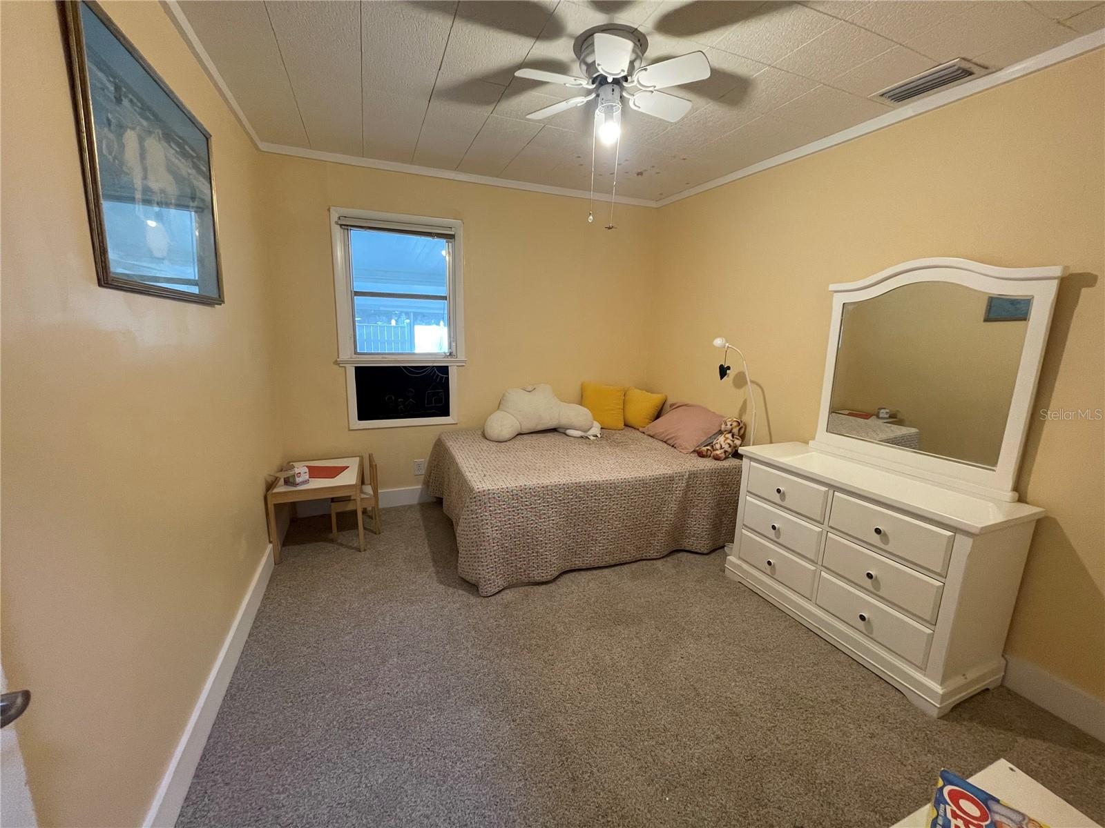 Image 11 of 33 For 202 Warfield Avenue