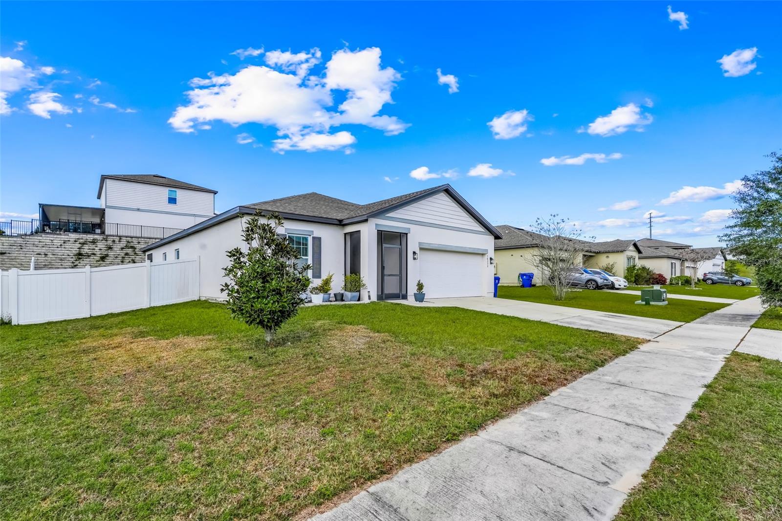 Image 4 of 48 For 16332 Blooming Cherry Drive