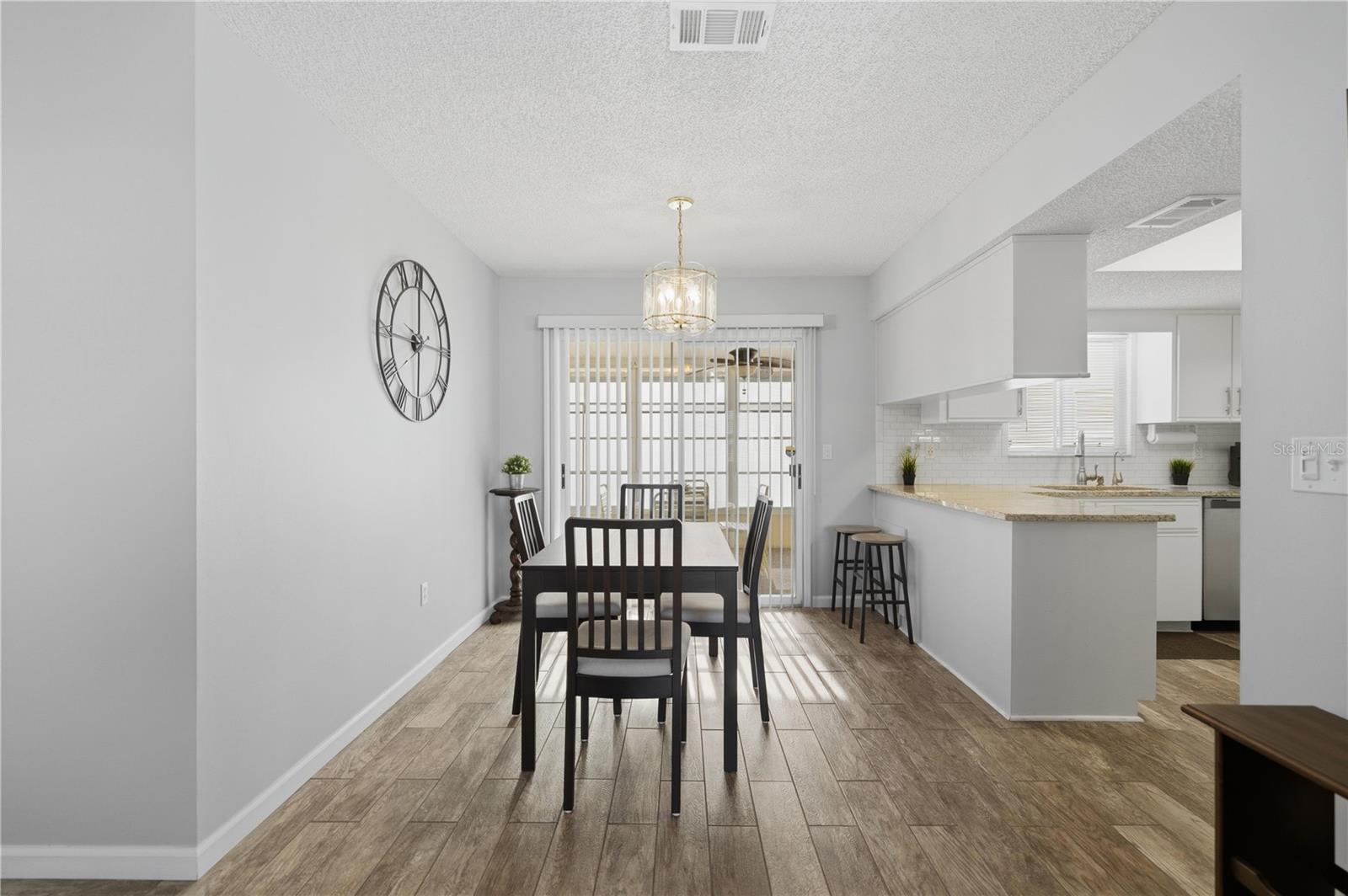 Image 12 of 33 For 10492 178th Street