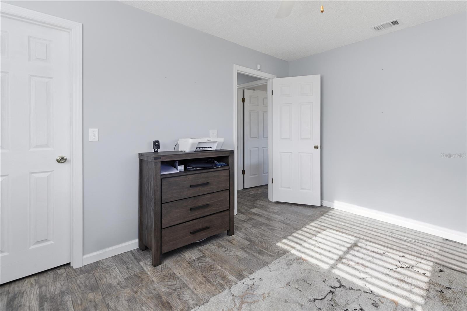 Image 17 of 33 For 10492 178th Street