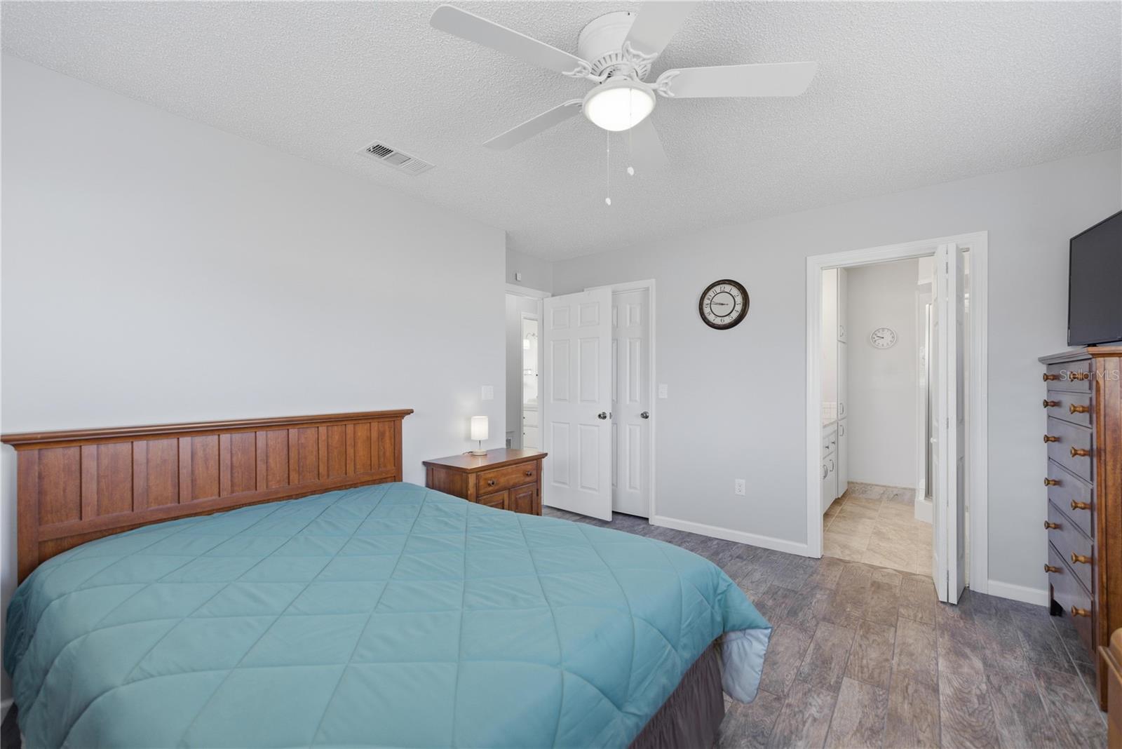 Image 21 of 33 For 10492 178th Street