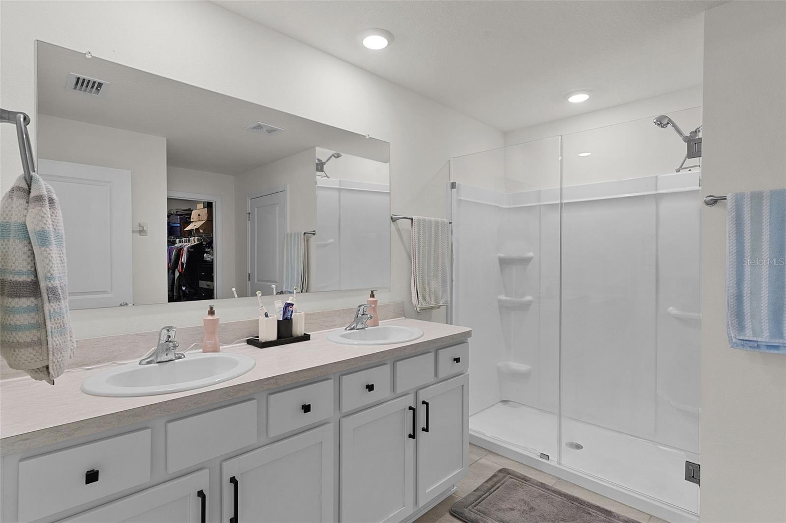 Image 20 of 52 For 6735 3rd Loop