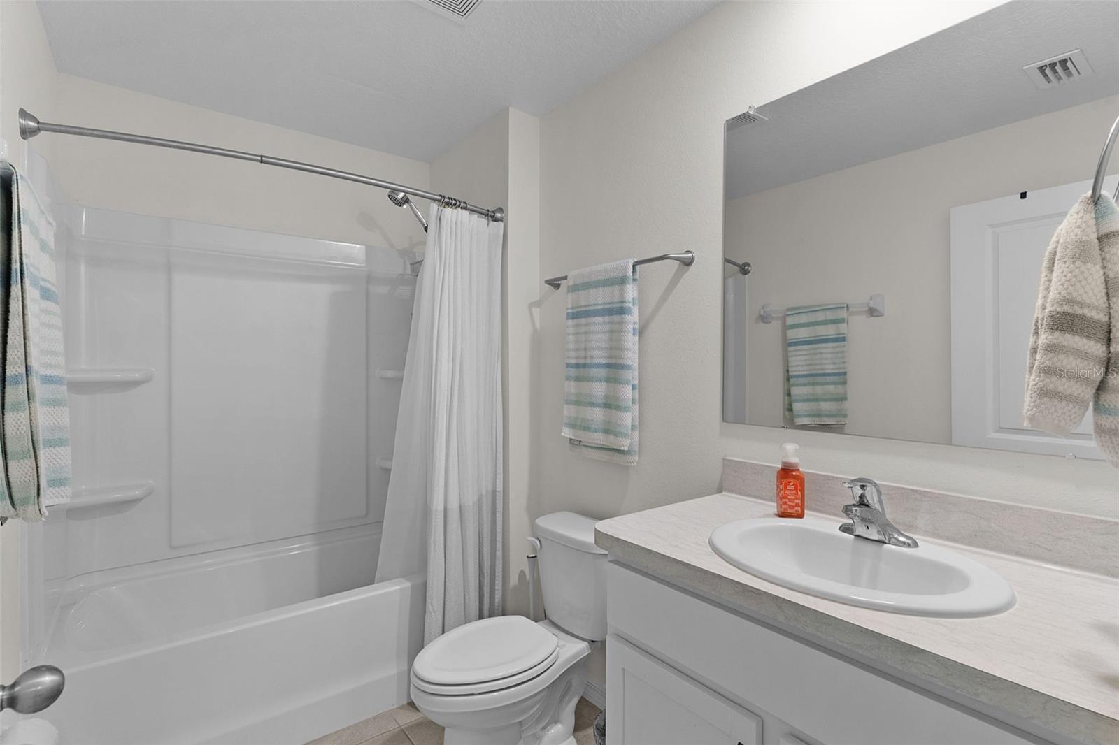 Image 25 of 52 For 6735 3rd Loop