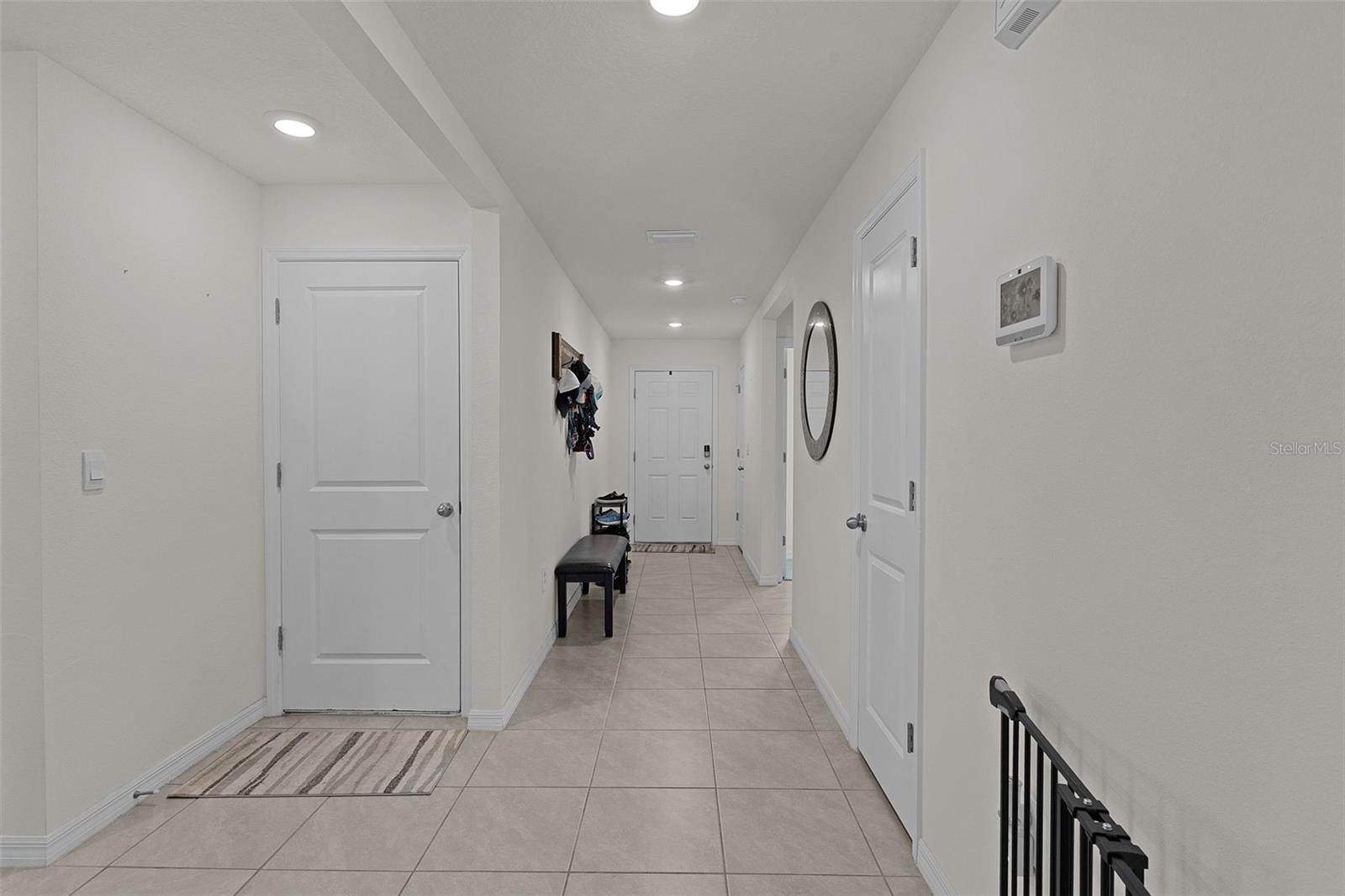 Image 4 of 52 For 6735 3rd Loop