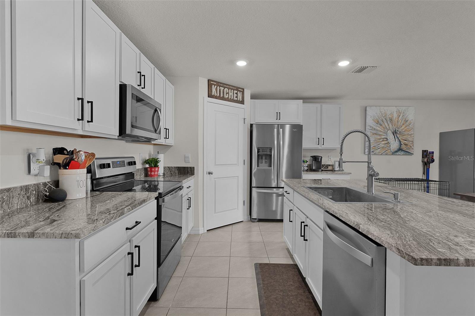 Image 9 of 52 For 6735 3rd Loop