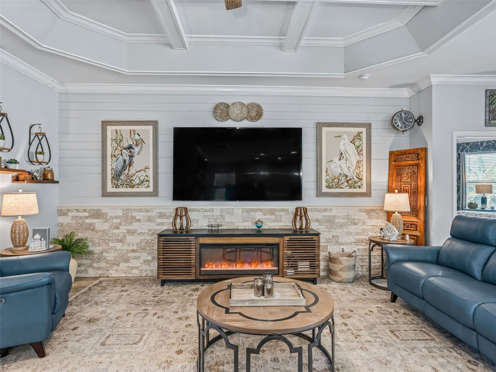 Image 15 of 61 For 5689 Henry Loop