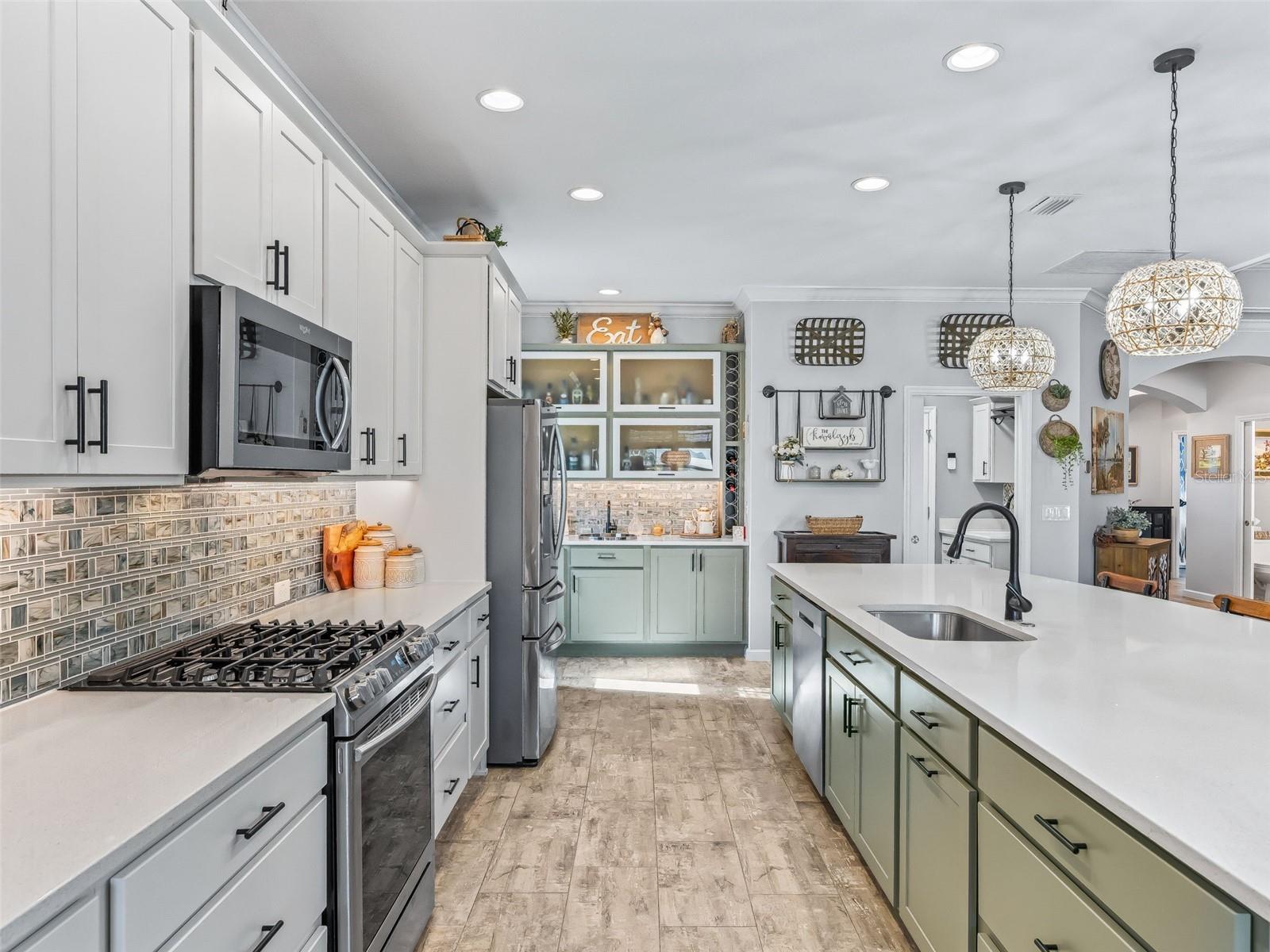 Image 20 of 61 For 5689 Henry Loop