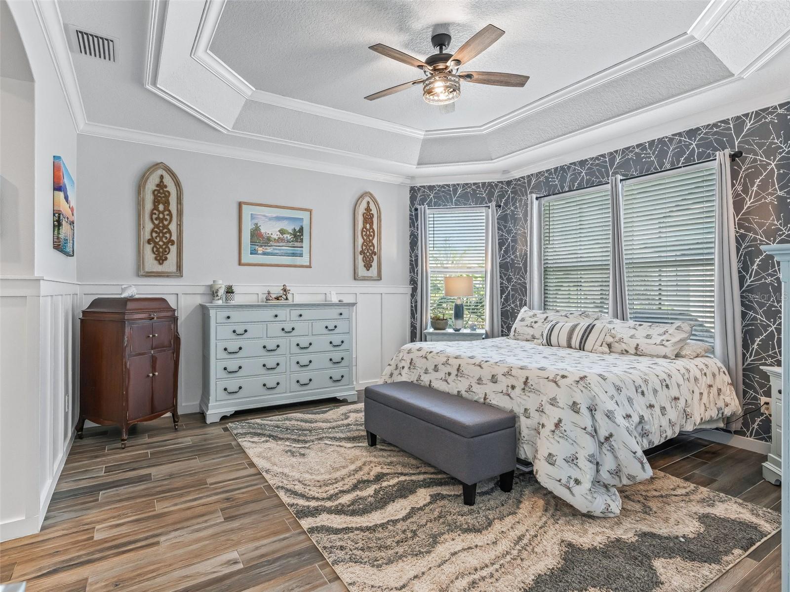 Image 25 of 61 For 5689 Henry Loop