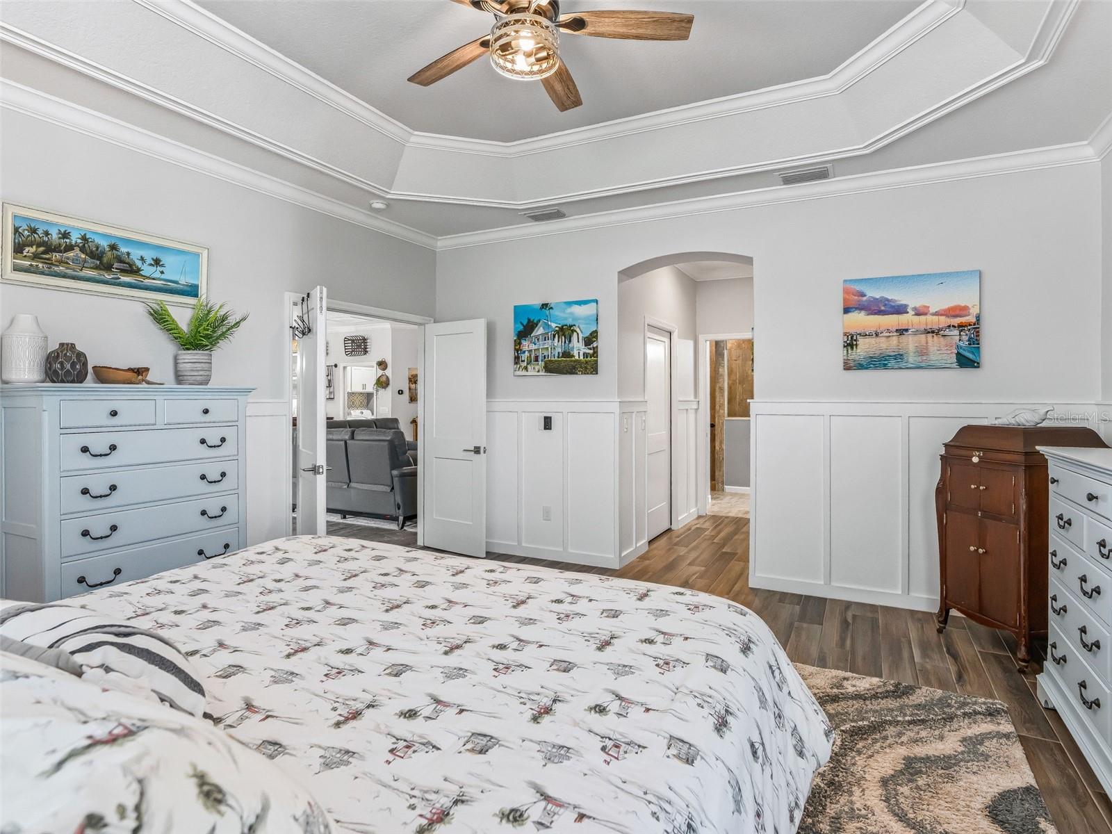 Image 28 of 61 For 5689 Henry Loop