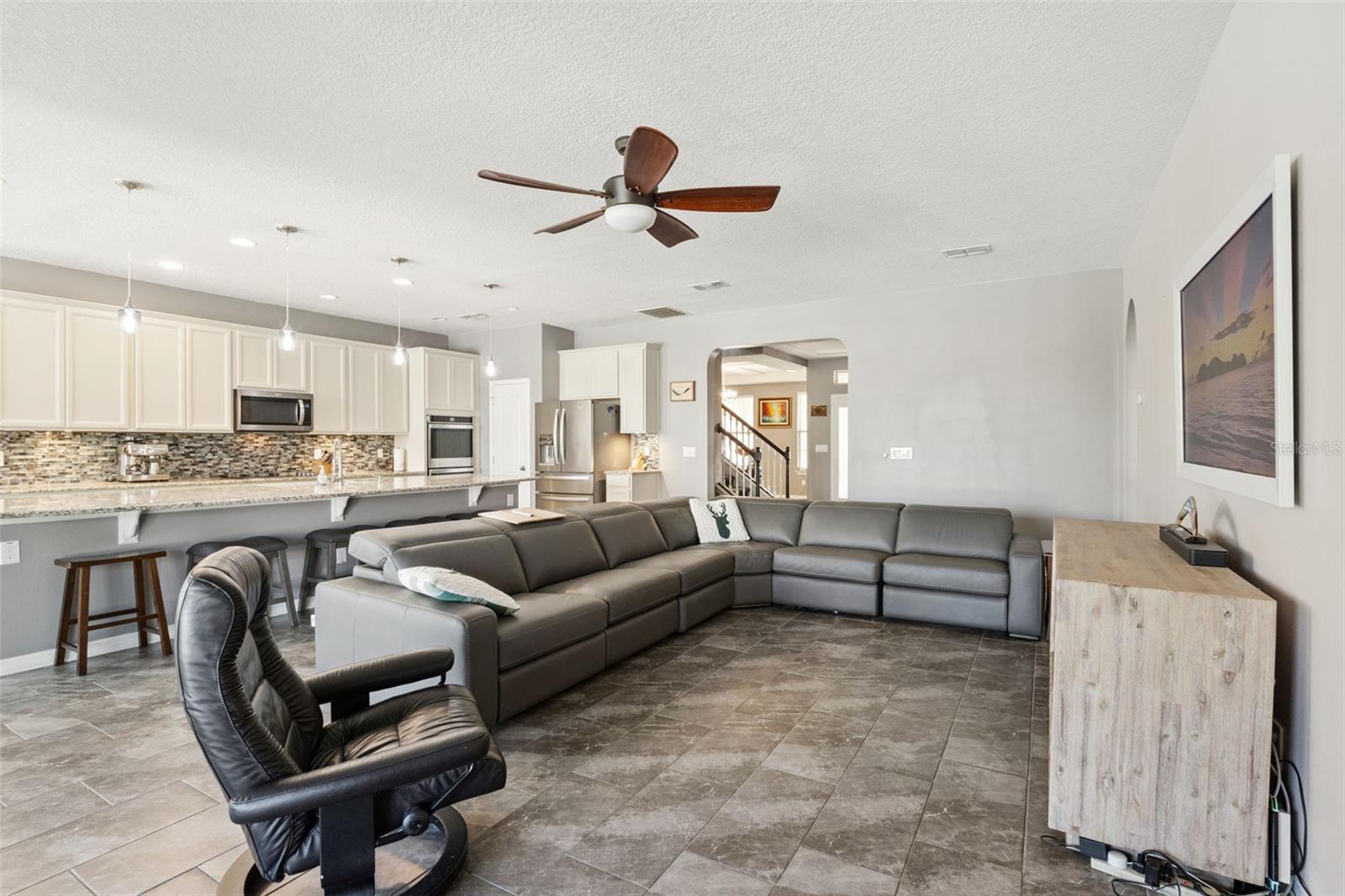 Image 13 of 41 For 4057 Silk Oak Lane