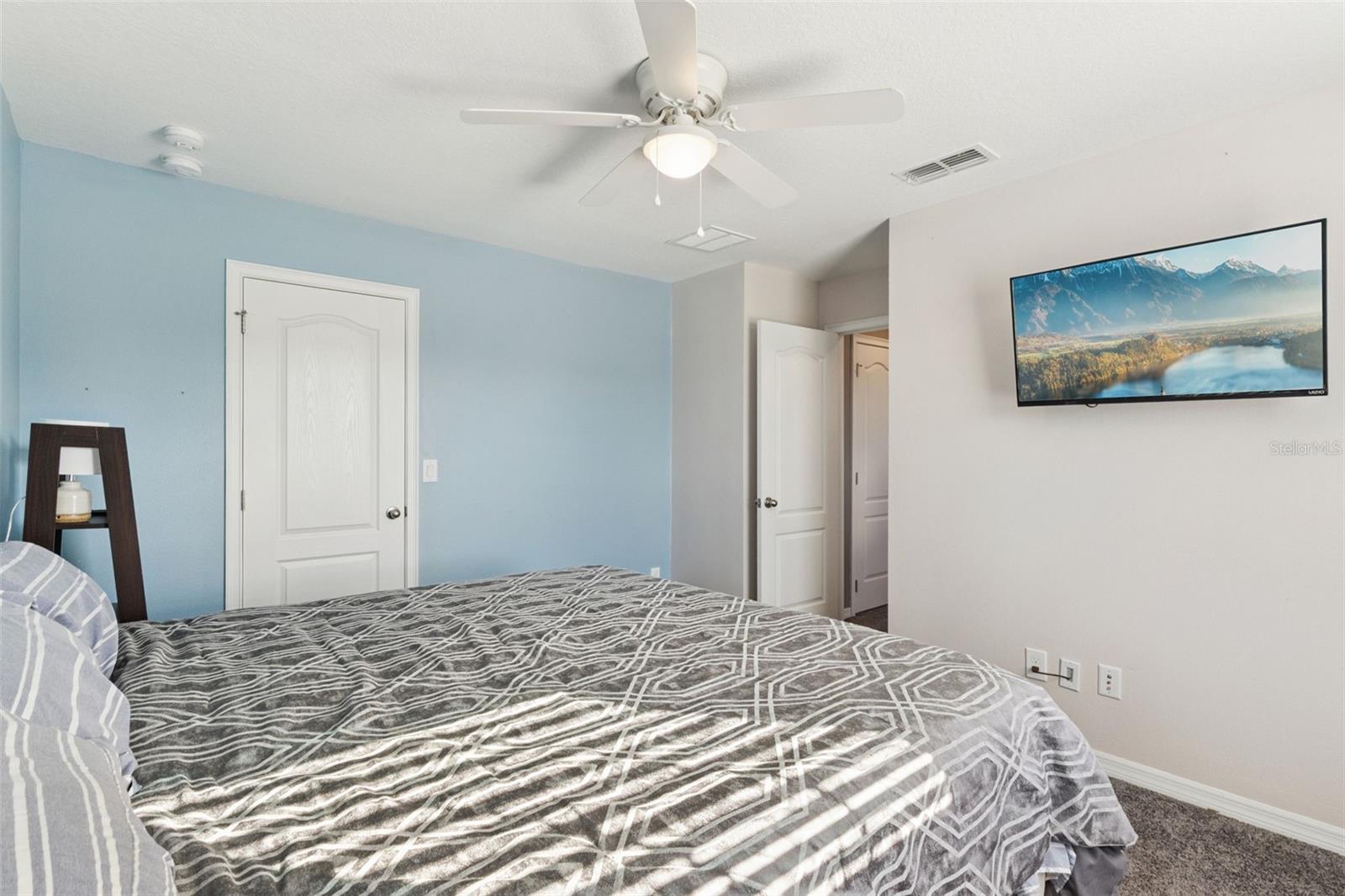 Image 26 of 41 For 4057 Silk Oak Lane