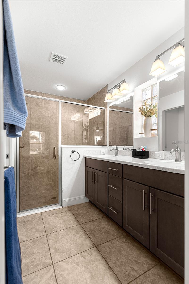 Image 22 of 44 For 10274 Julia Isles Avenue