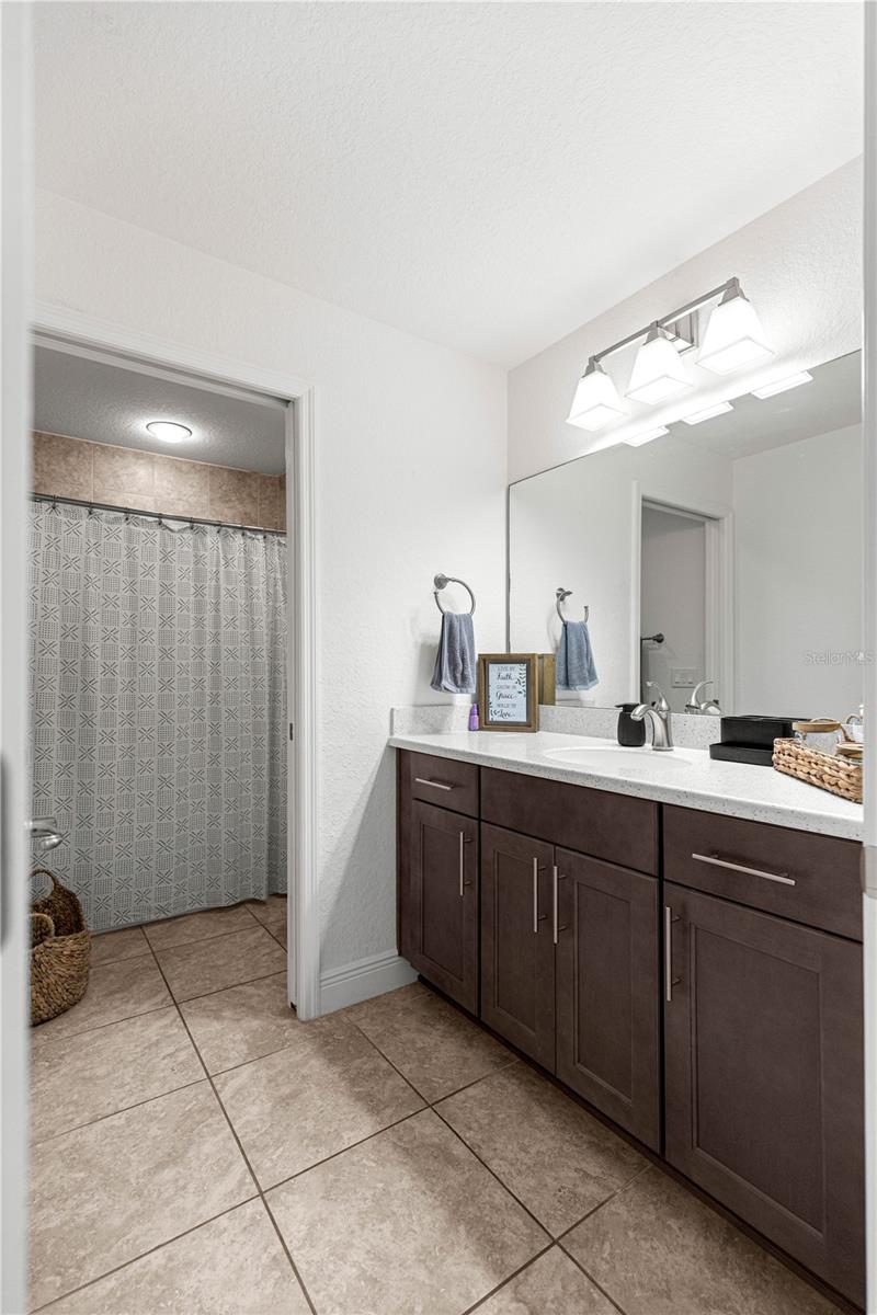 Image 30 of 44 For 10274 Julia Isles Avenue