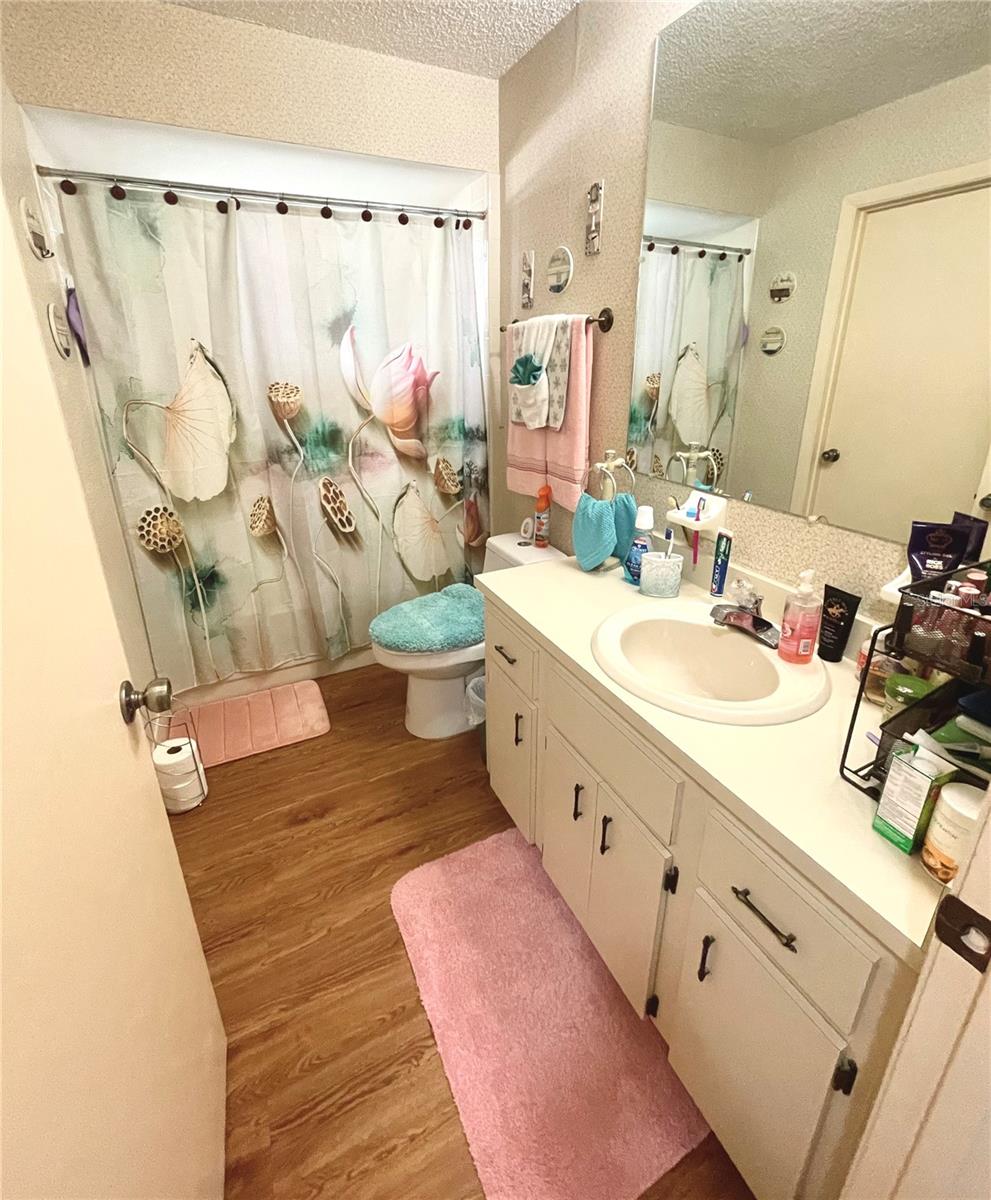 Image 11 of 19 For 10892 86th Avenue