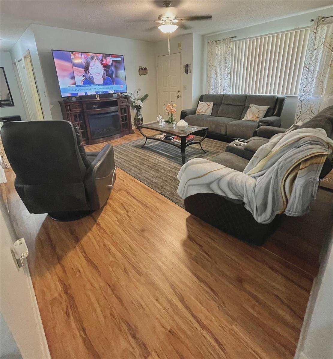 Image 6 of 19 For 10892 86th Avenue