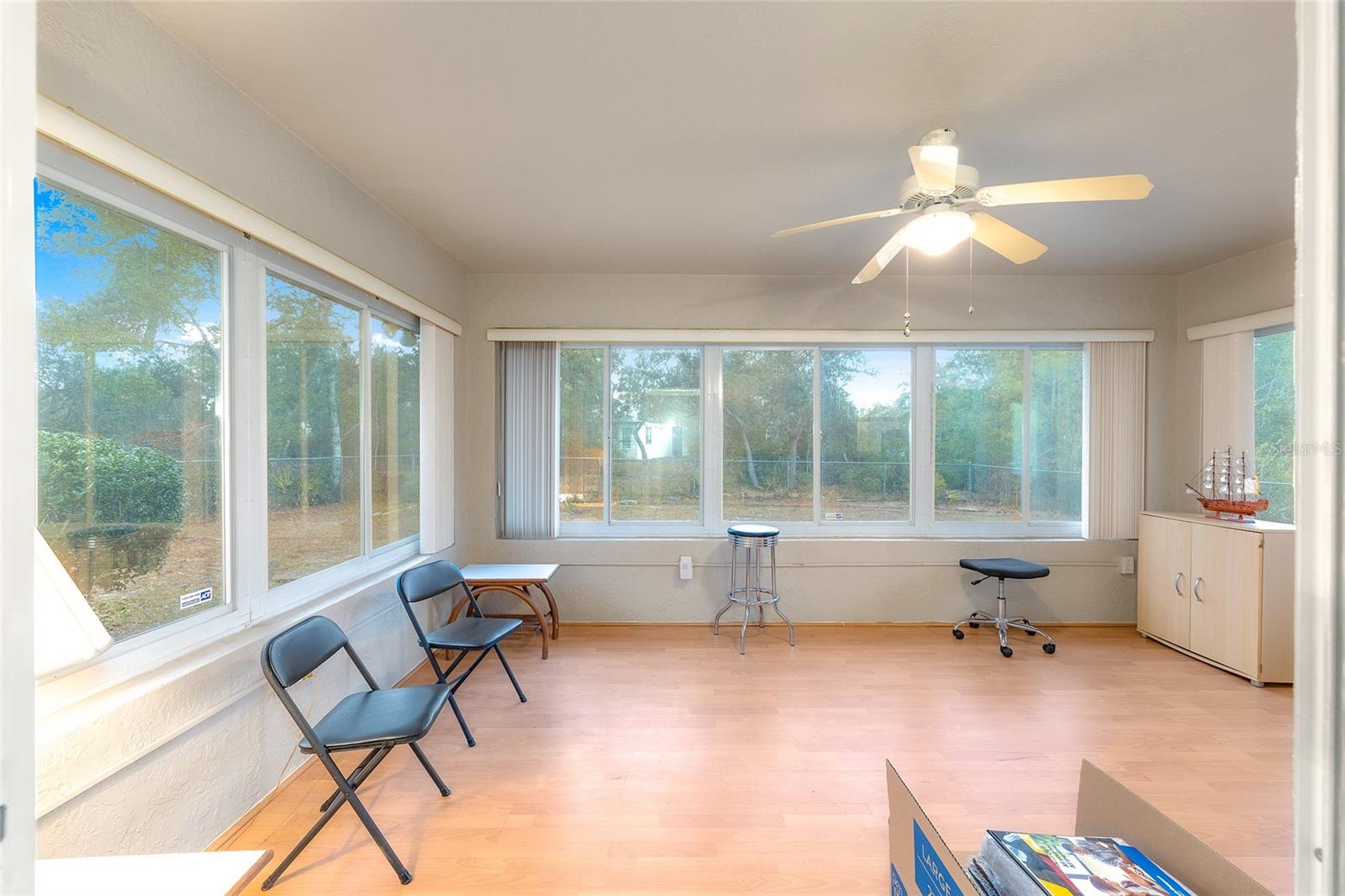 Image 28 of 41 For 4513 158th Street Rd