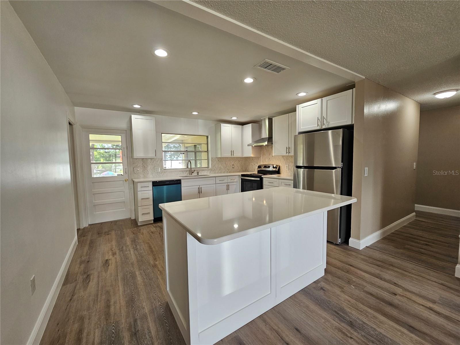 Image 6 of 21 For 6623 Swyear Court