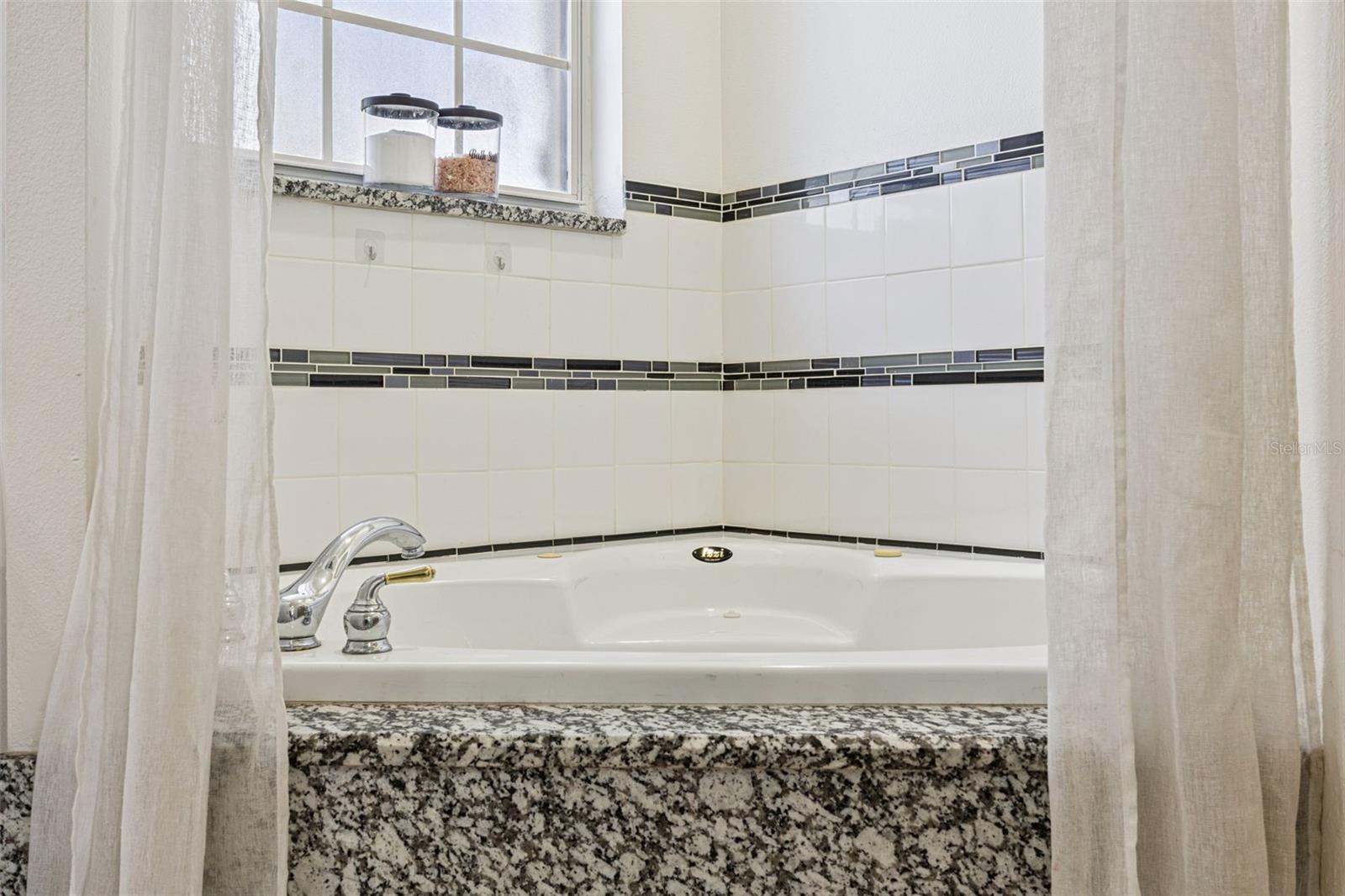 Image 27 of 46 For 11526 Osprey Pointe Boulevard