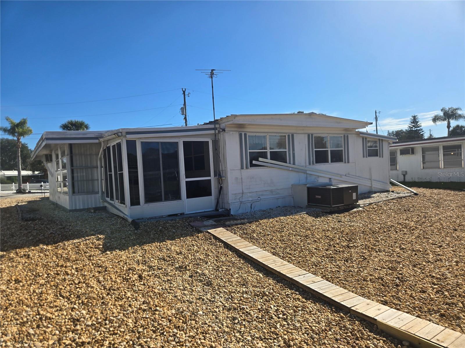 Image 12 of 14 For 31645 Kelly Circle