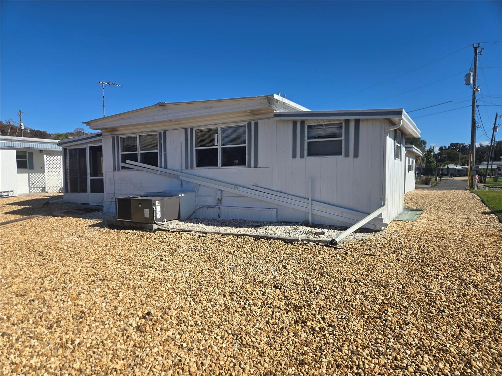 Image 13 of 14 For 31645 Kelly Circle