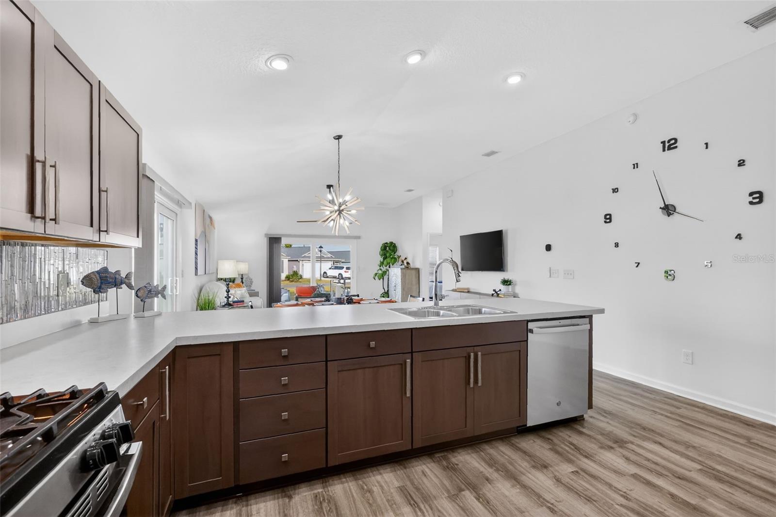 Image 10 of 46 For 7169 Denver Avenue