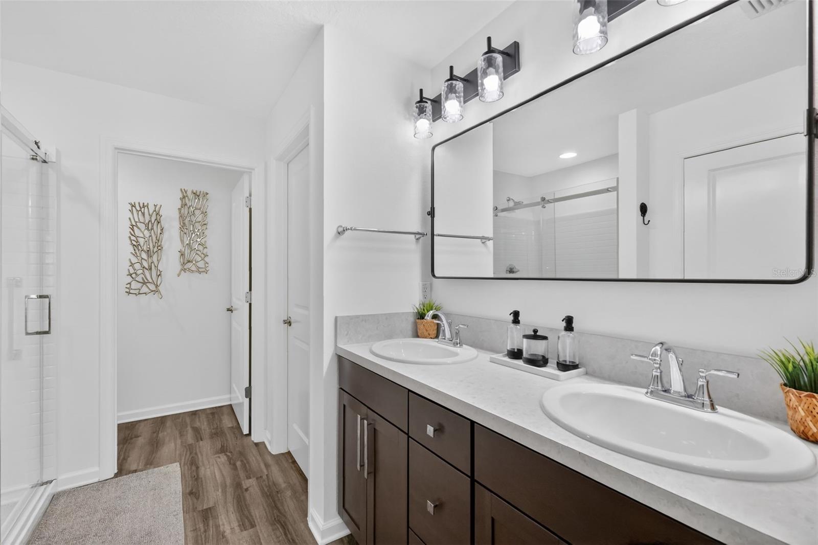 Image 22 of 46 For 7169 Denver Avenue