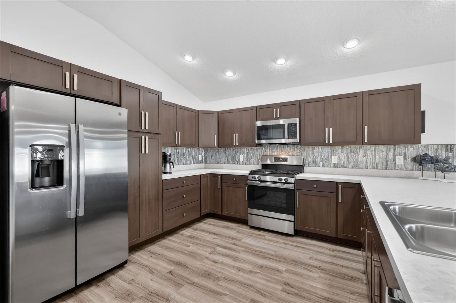 Image 8 of 46 For 7169 Denver Avenue