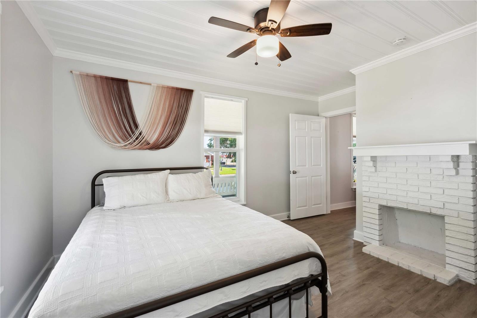 Image 15 of 56 For 113 Noble Avenue