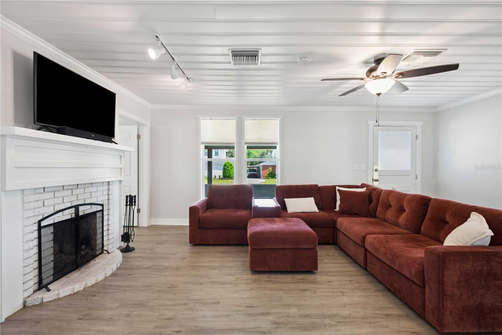 Image 2 of 56 For 113 Noble Avenue