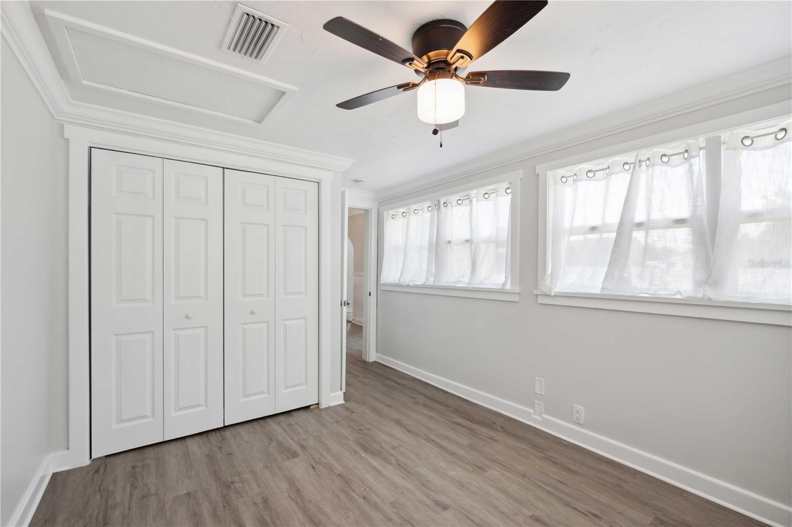 Image 22 of 56 For 113 Noble Avenue