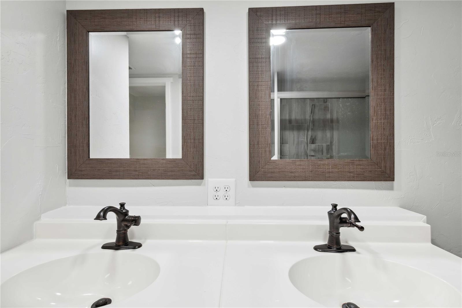 Image 29 of 56 For 113 Noble Avenue