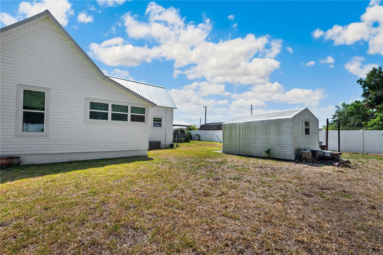 Image 33 of 56 For 113 Noble Avenue