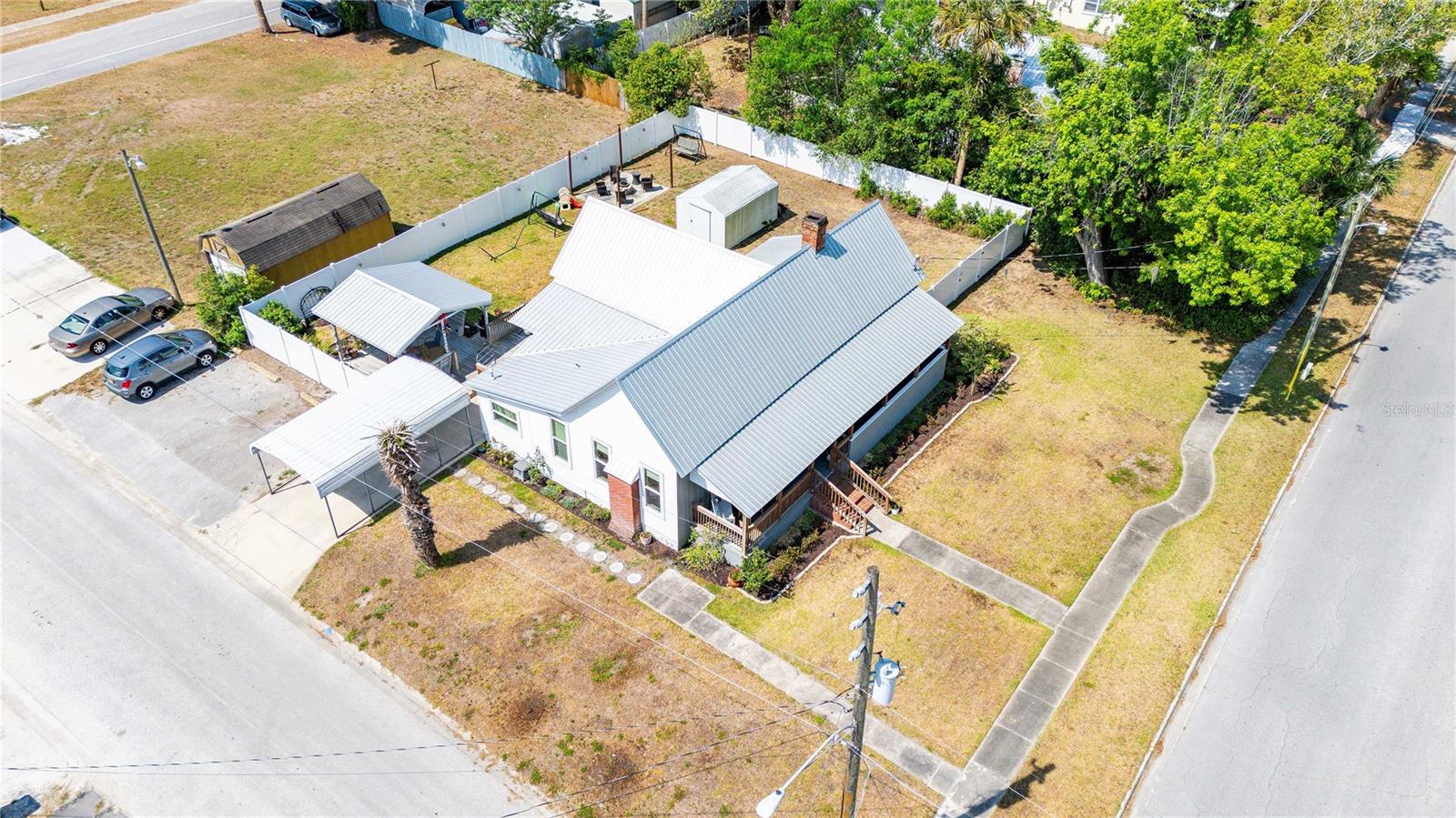 Image 51 of 56 For 113 Noble Avenue