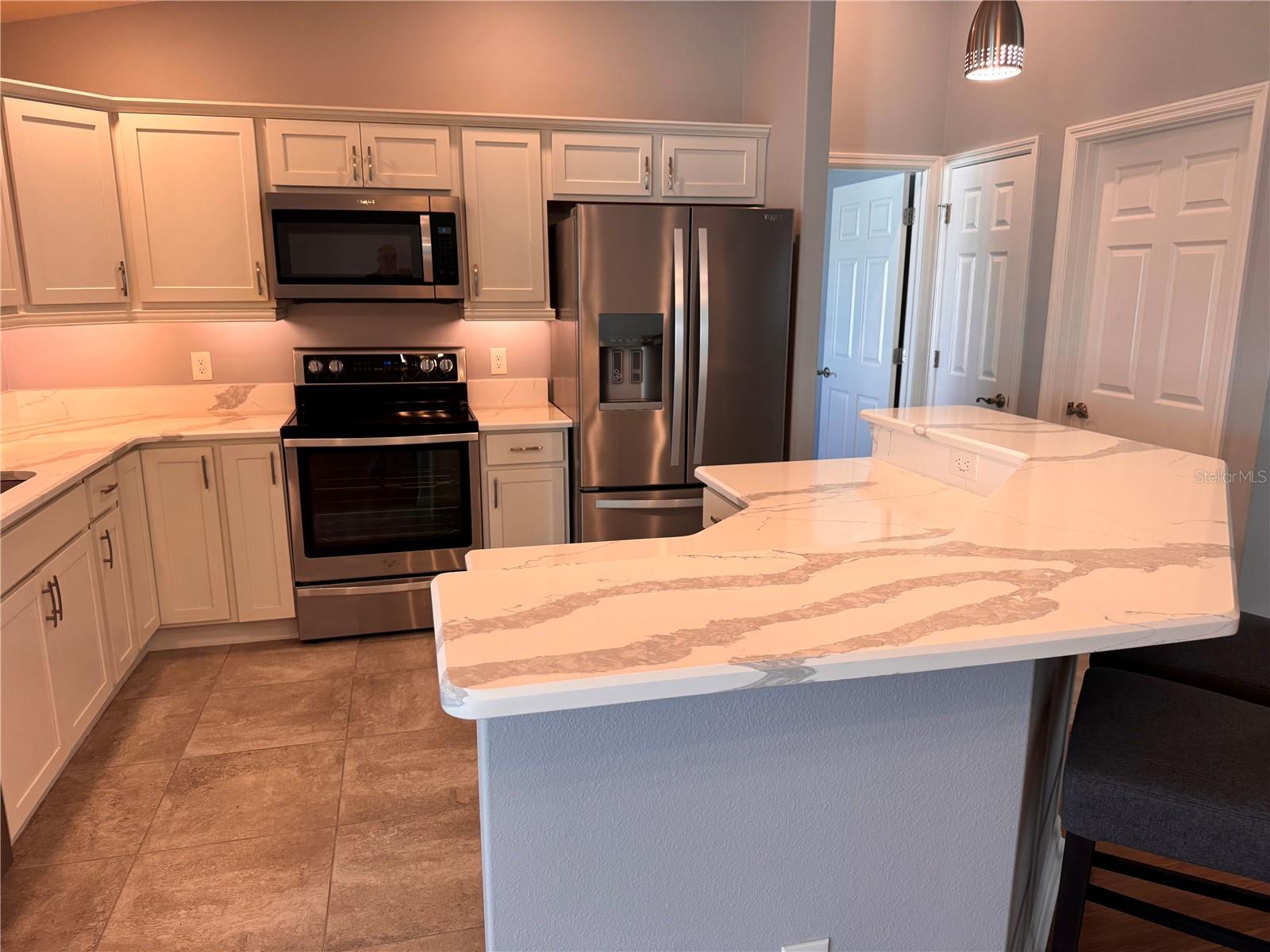 Image 5 of 30 For 1006 Ann Avenue