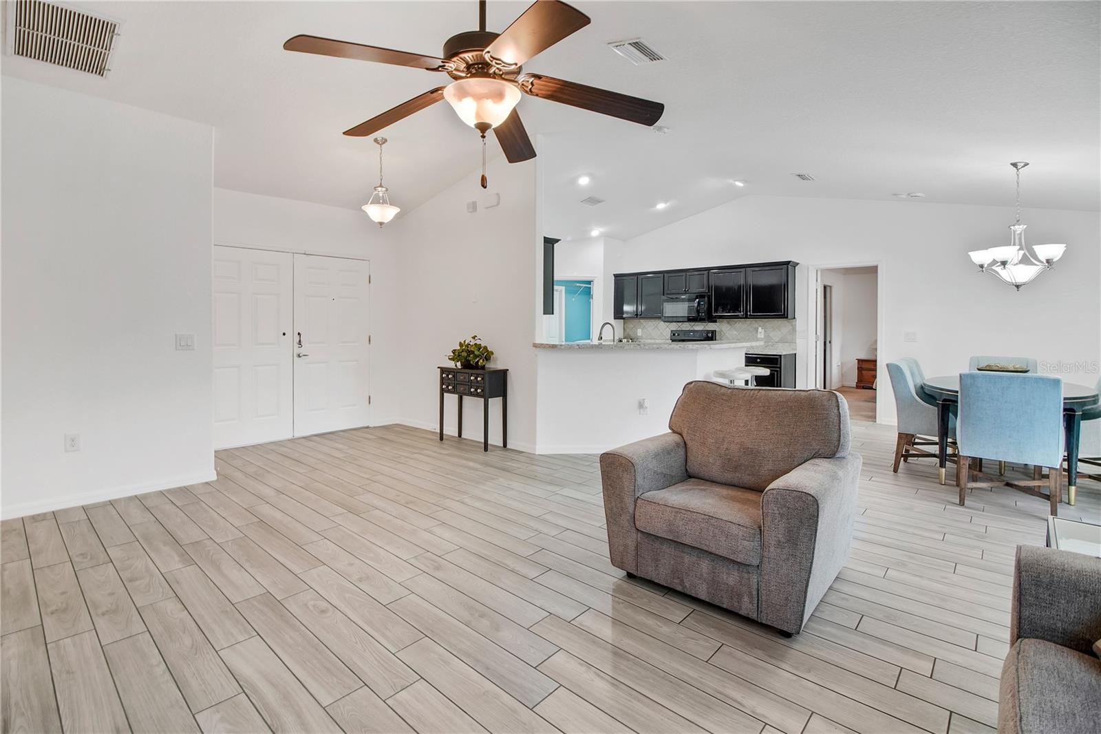 Image 32 of 42 For 314 Stone Castle Loop