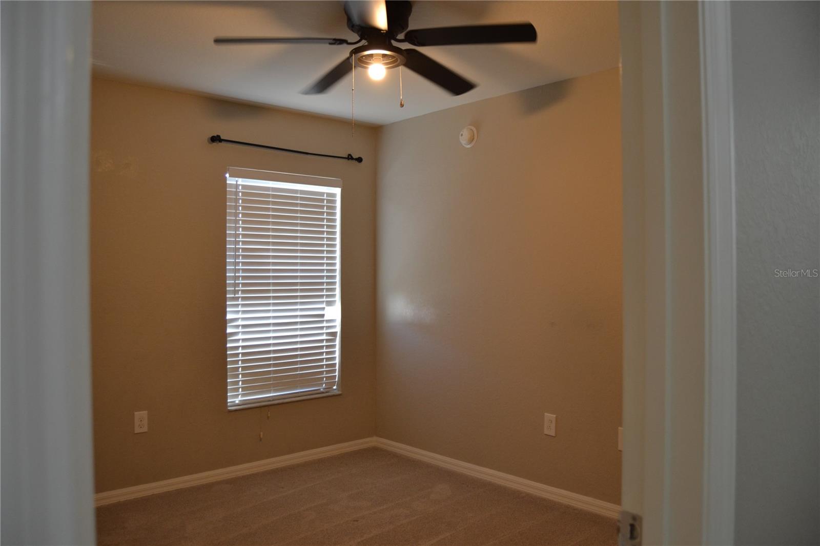 Image 14 of 26 For 1071 Condor Drive