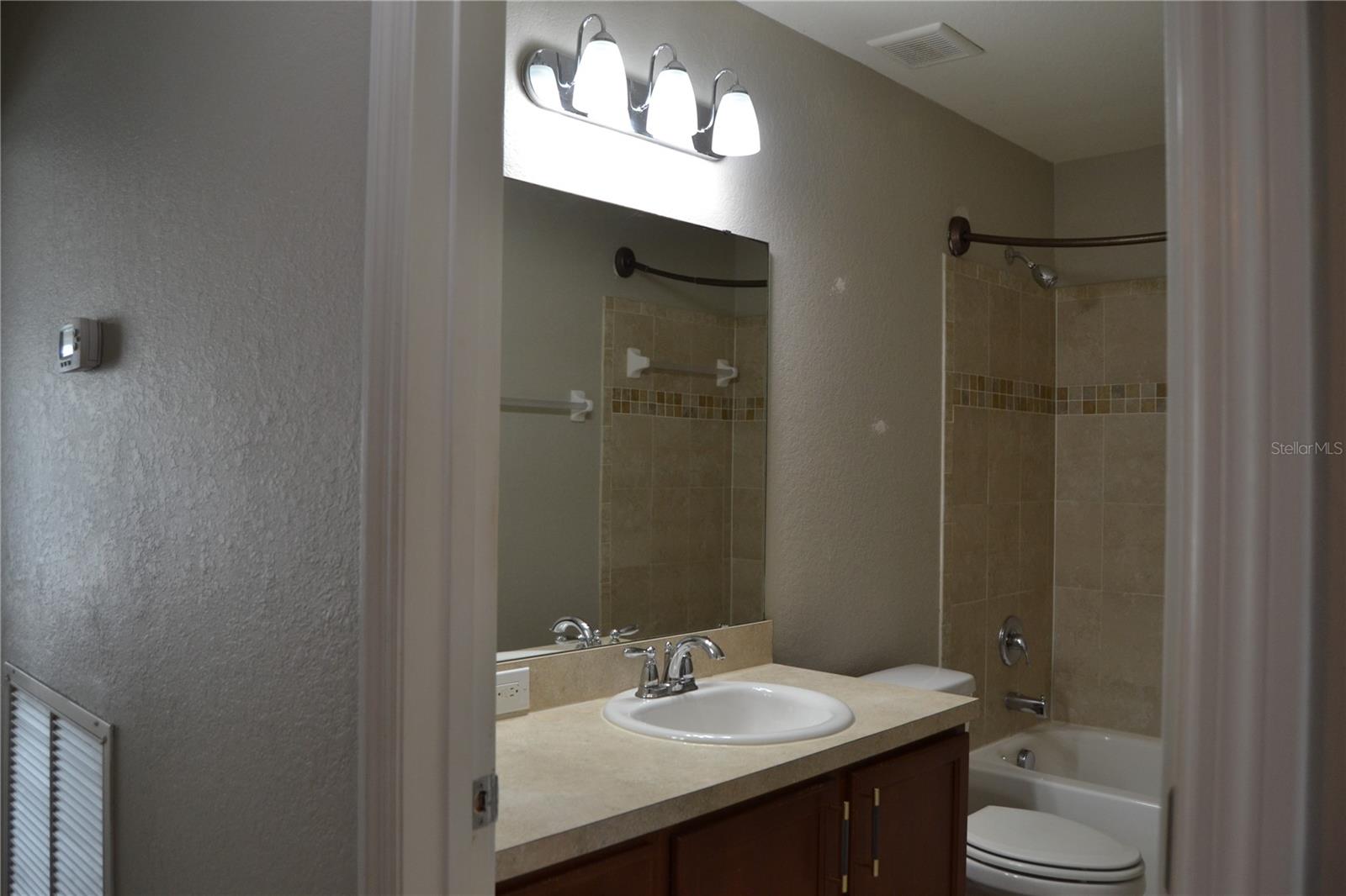 Image 15 of 26 For 1071 Condor Drive