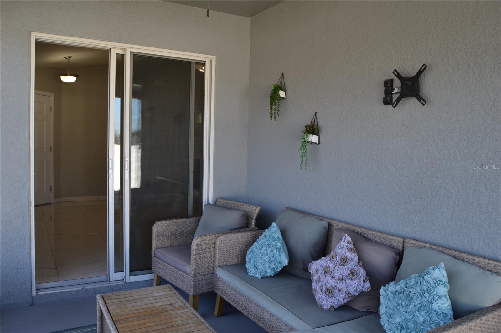 Image 17 of 26 For 1071 Condor Drive