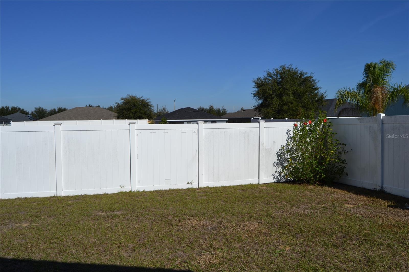 Image 18 of 26 For 1071 Condor Drive