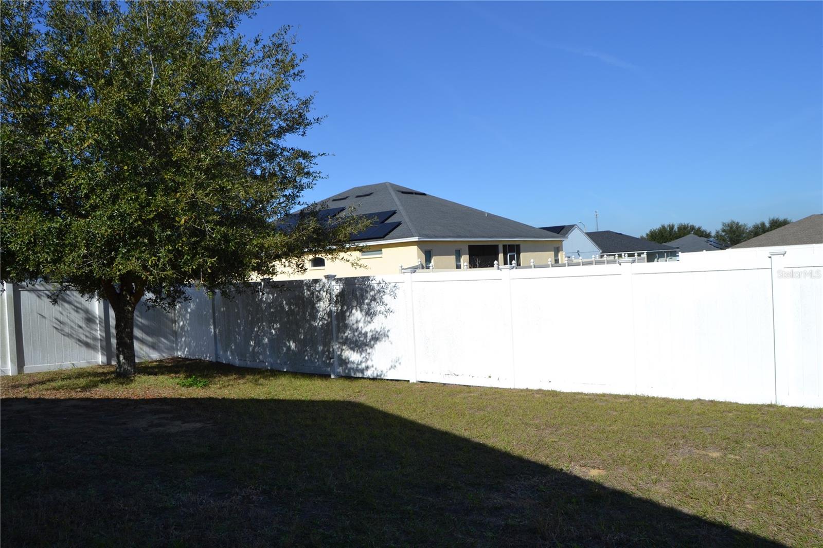 Image 19 of 26 For 1071 Condor Drive