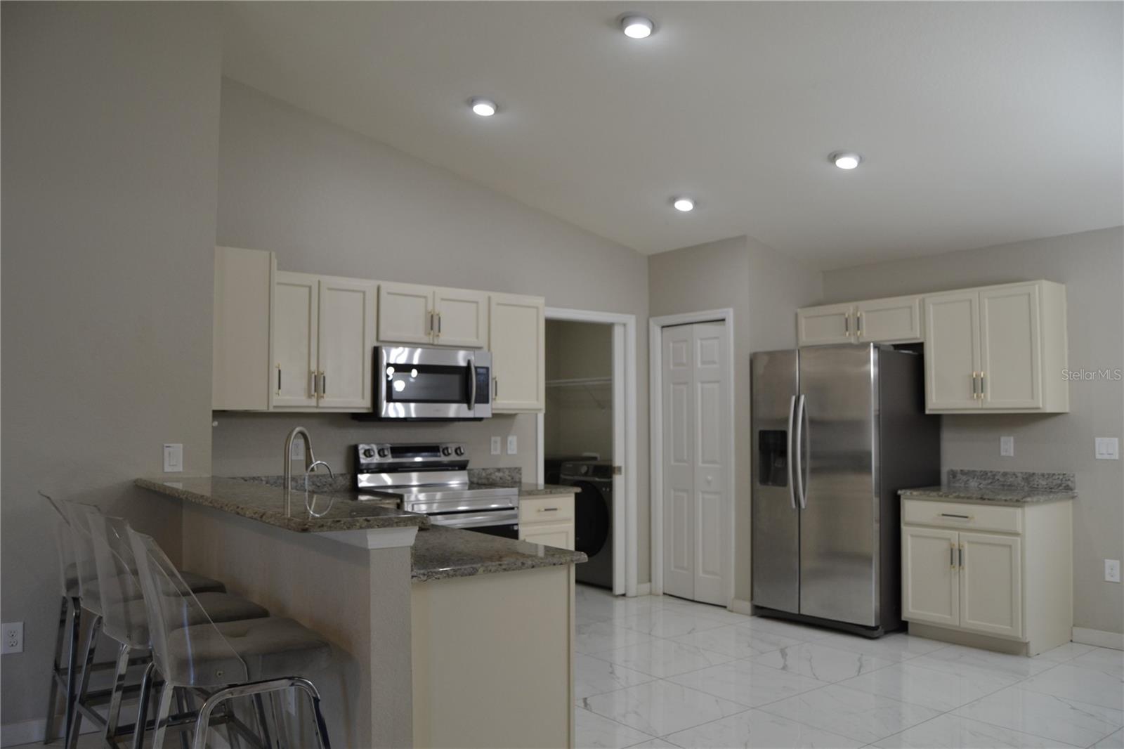 Image 8 of 26 For 1071 Condor Drive